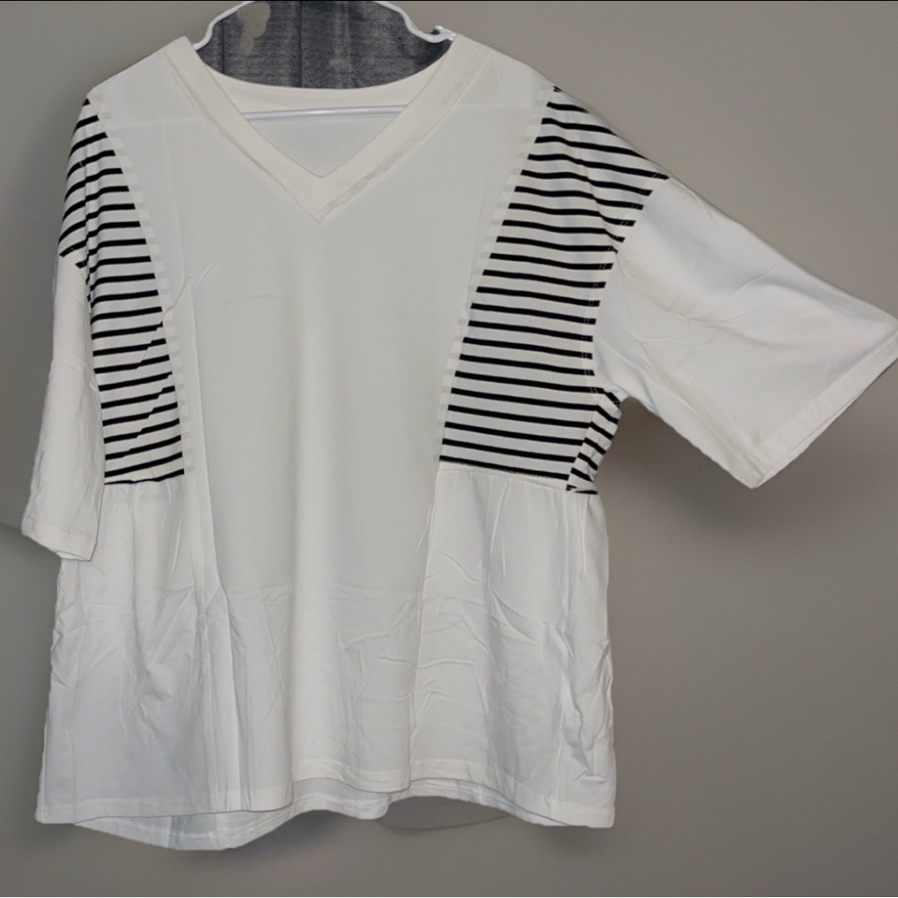 Women's Short Sleeve Striped Tee - White and Black